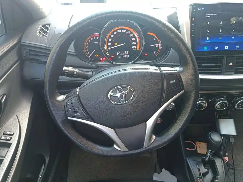 Toyota Yaris L — миниатюра 6