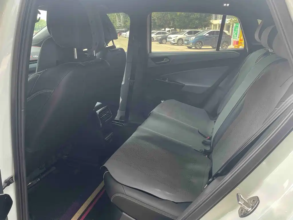 Volkswagen ID.4 X 2025 Smart