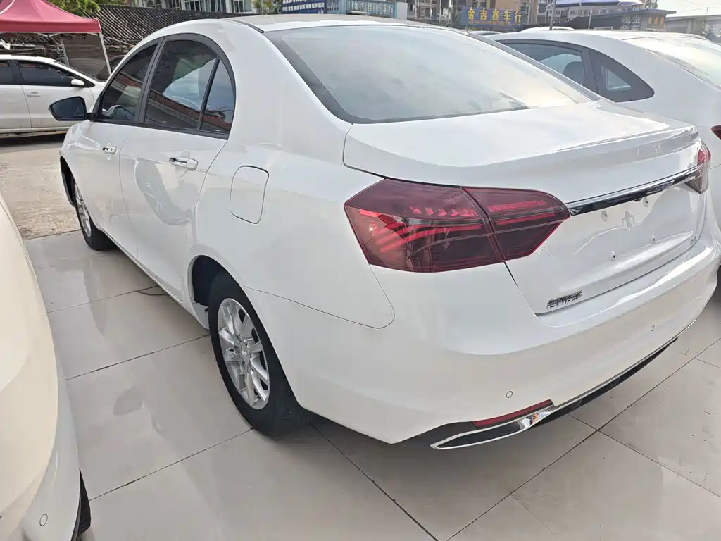 Geely Emgrand — миниатюра 14