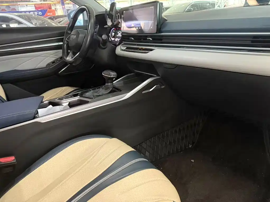 Geely Emgrand — миниатюра 5