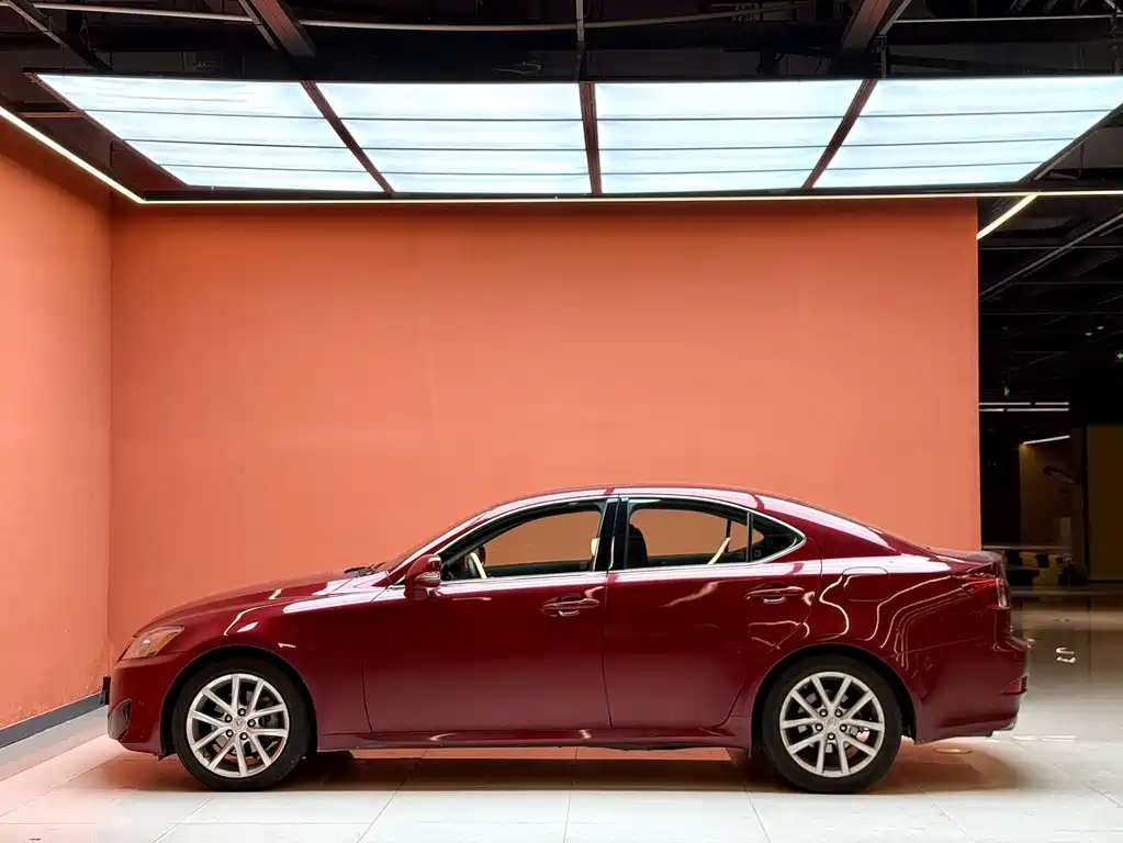 Lexus IS — миниатюра 12