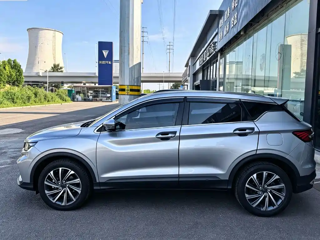 Geely Binyue — миниатюра 4