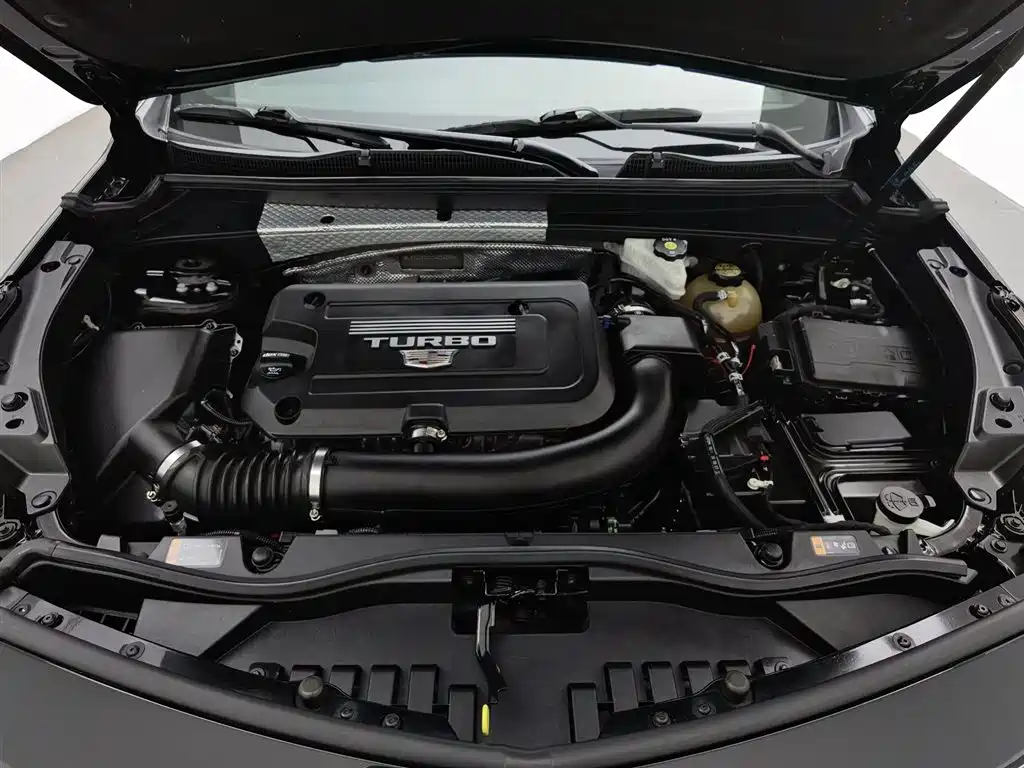 Cadillac XT4 2020 28T