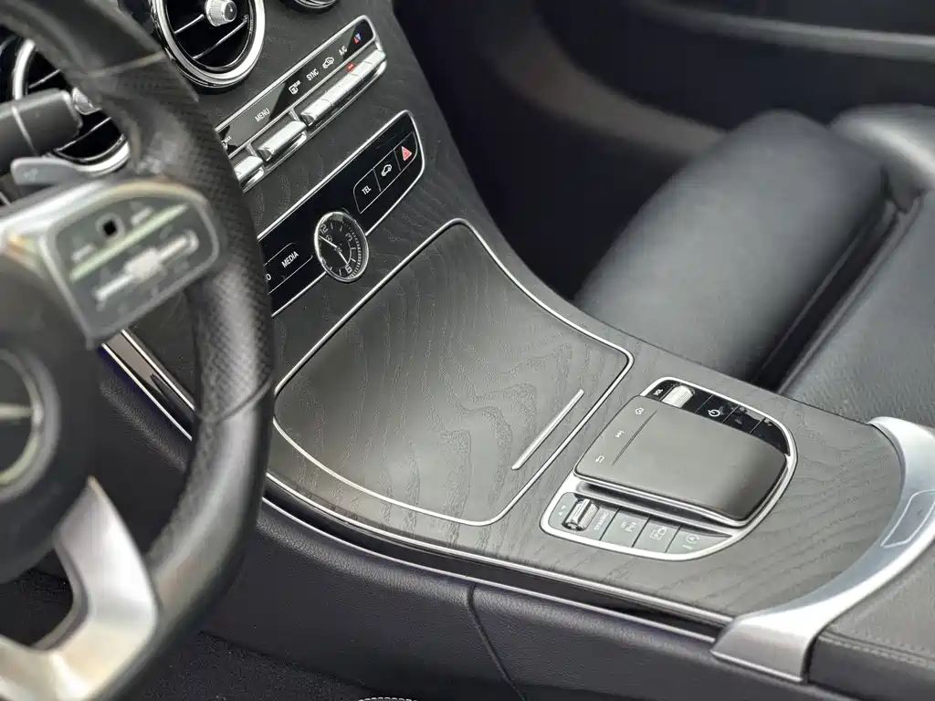 Mercedes-Benz C-Class — миниатюра 6