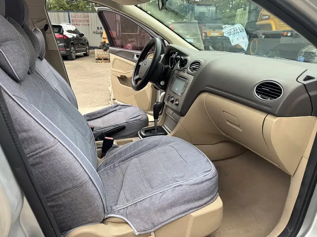 Ford Focus — миниатюра 11