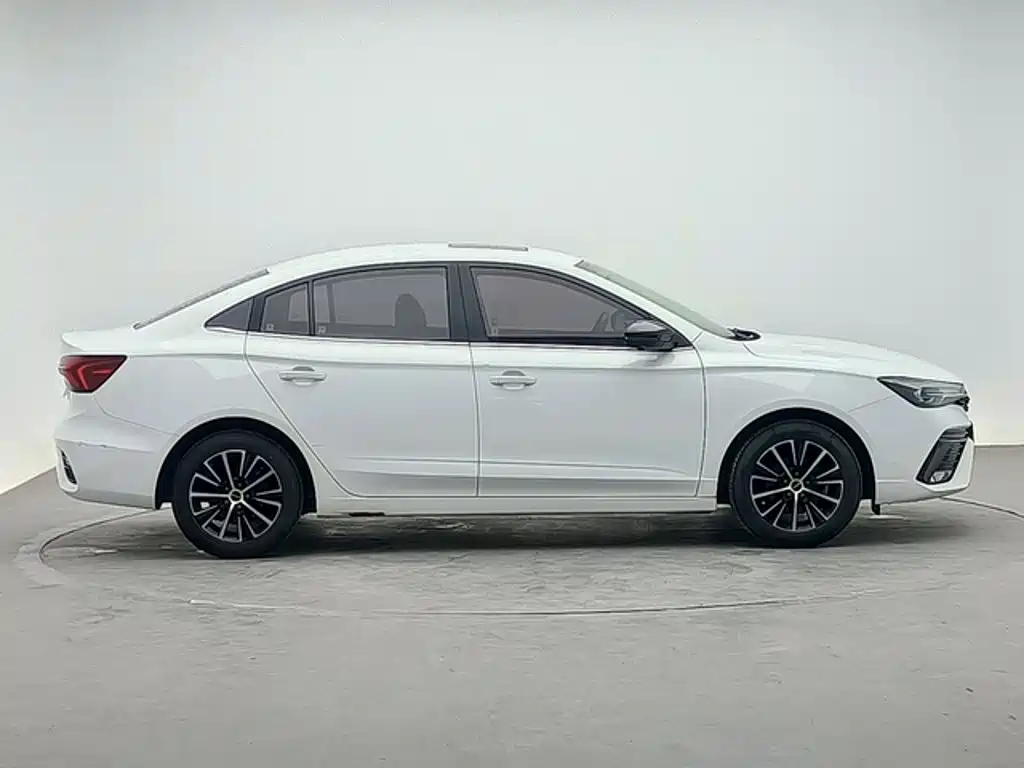 Roewe i5 — миниатюра 3