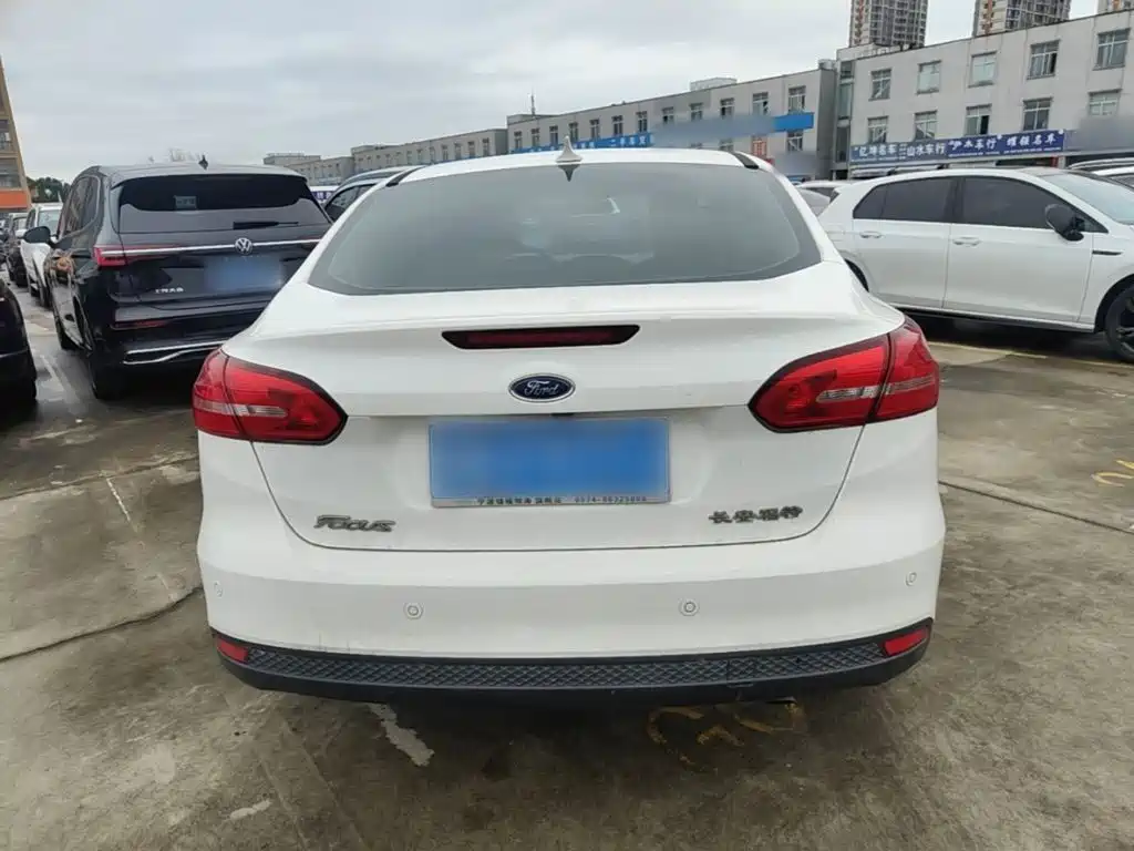 Ford Focus — миниатюра 6