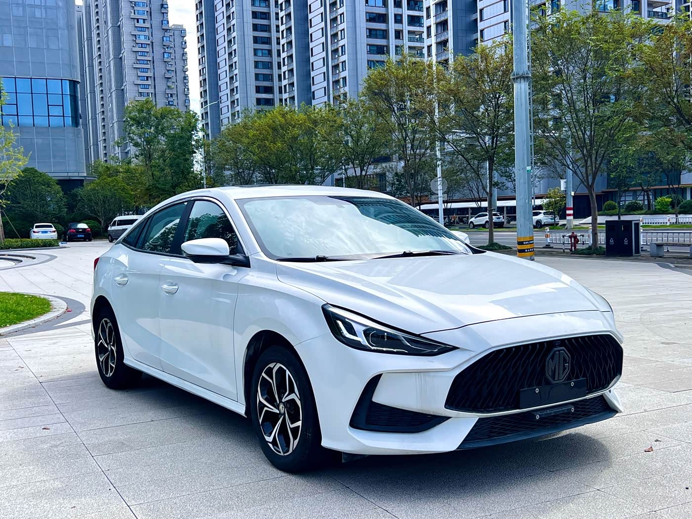 MG MG5 1.5 л 2022 г. Белый, пробег 20000 км