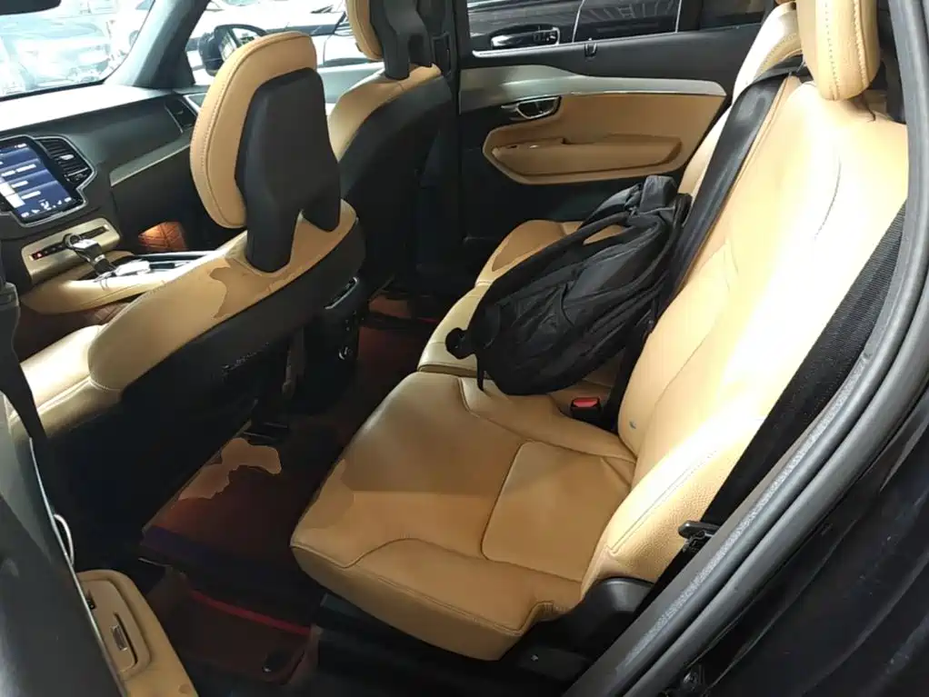 Volvo XC90 — миниатюра 17