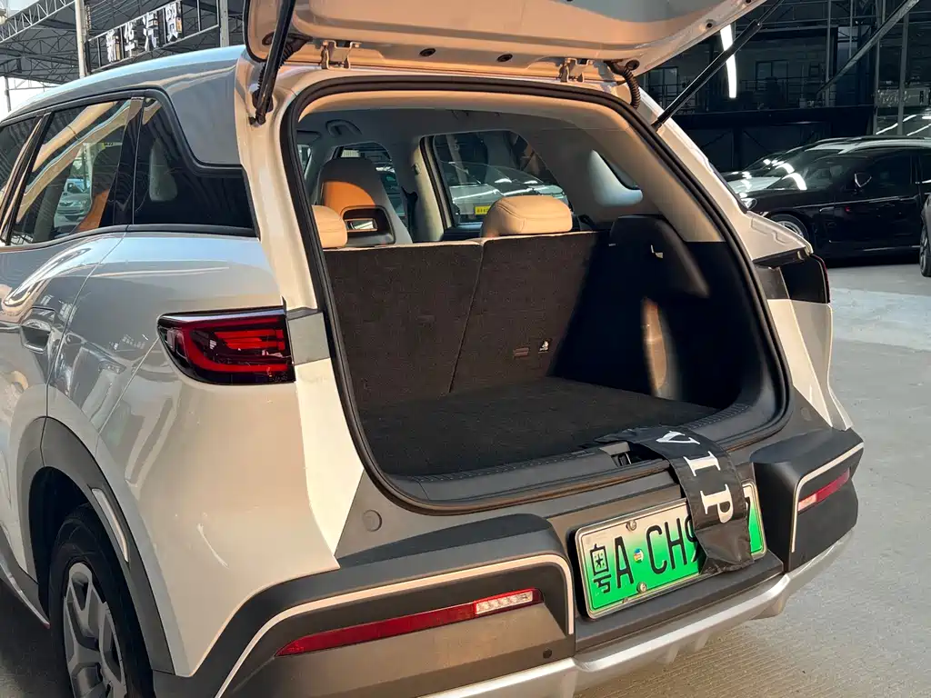 BYD Yuan UP — миниатюра 17