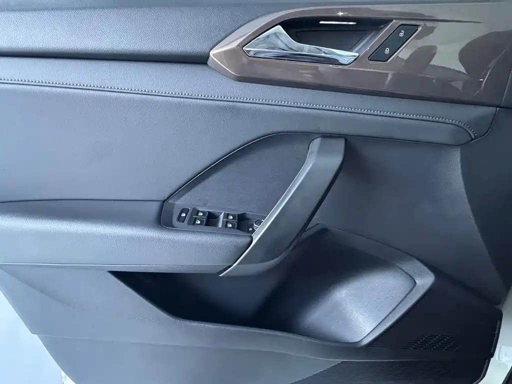 Volkswagen Tharu — миниатюра 17