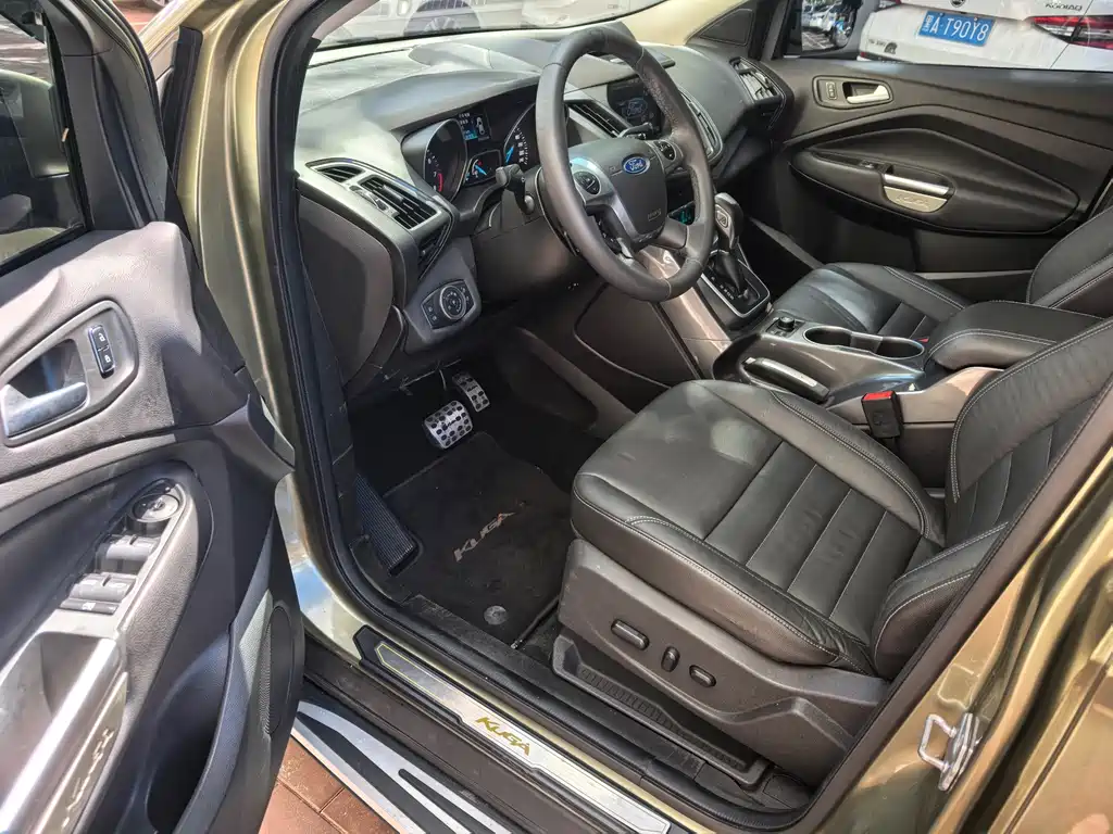 Ford Kuga — миниатюра 7