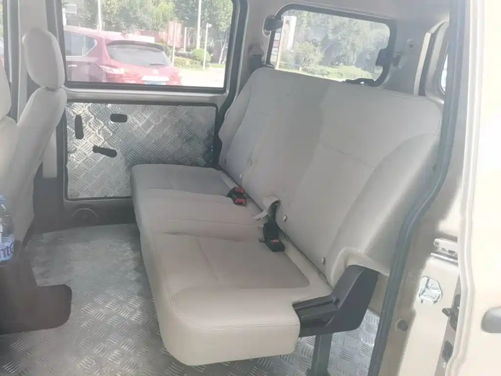 Wuling Hongguang V — миниатюра 17