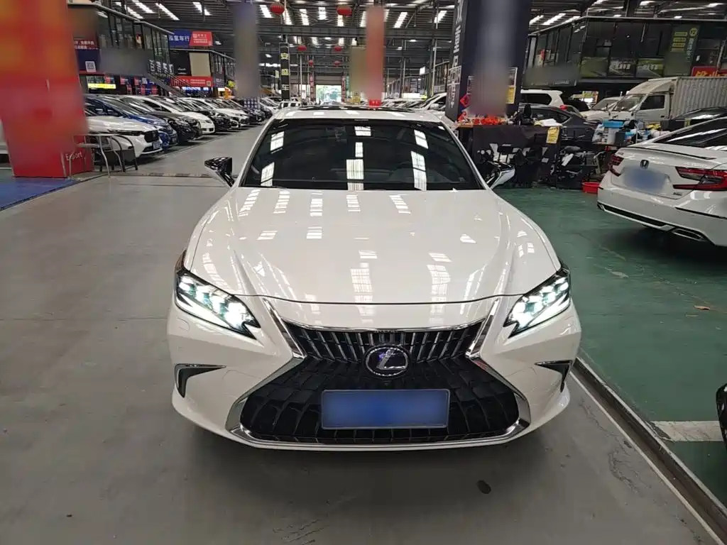 Lexus ES — миниатюра 3
