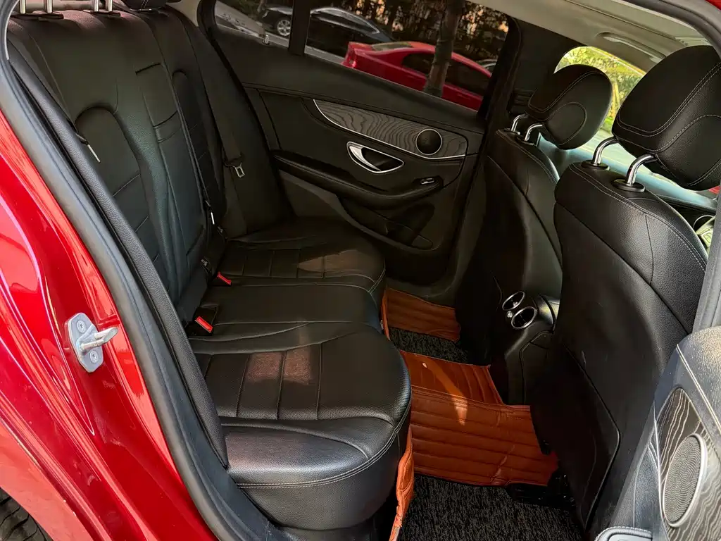 Mercedes-Benz C-Class — миниатюра 14