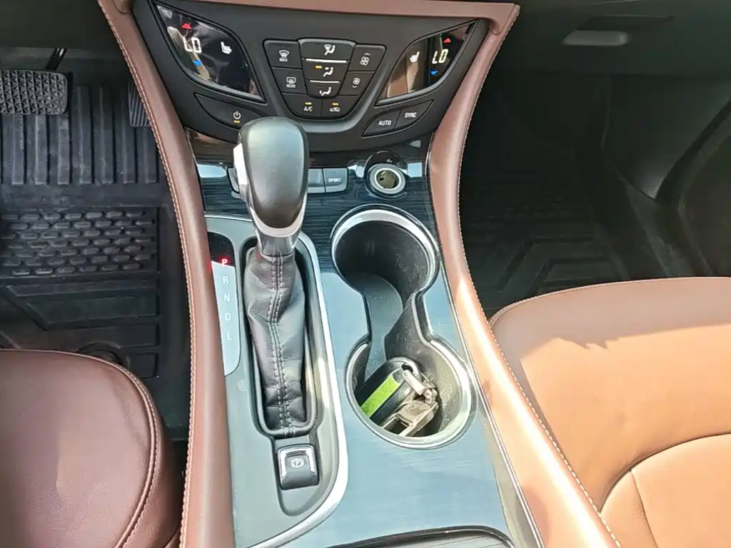 Buick Envision Plus — миниатюра 14
