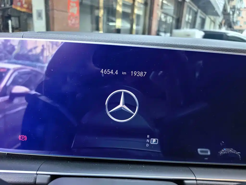 Mercedes-Benz GLE (Import) — миниатюра 10