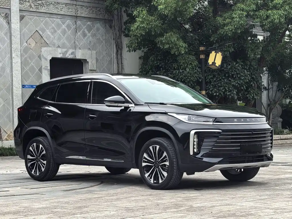Exeed Lingyun — миниатюра 3