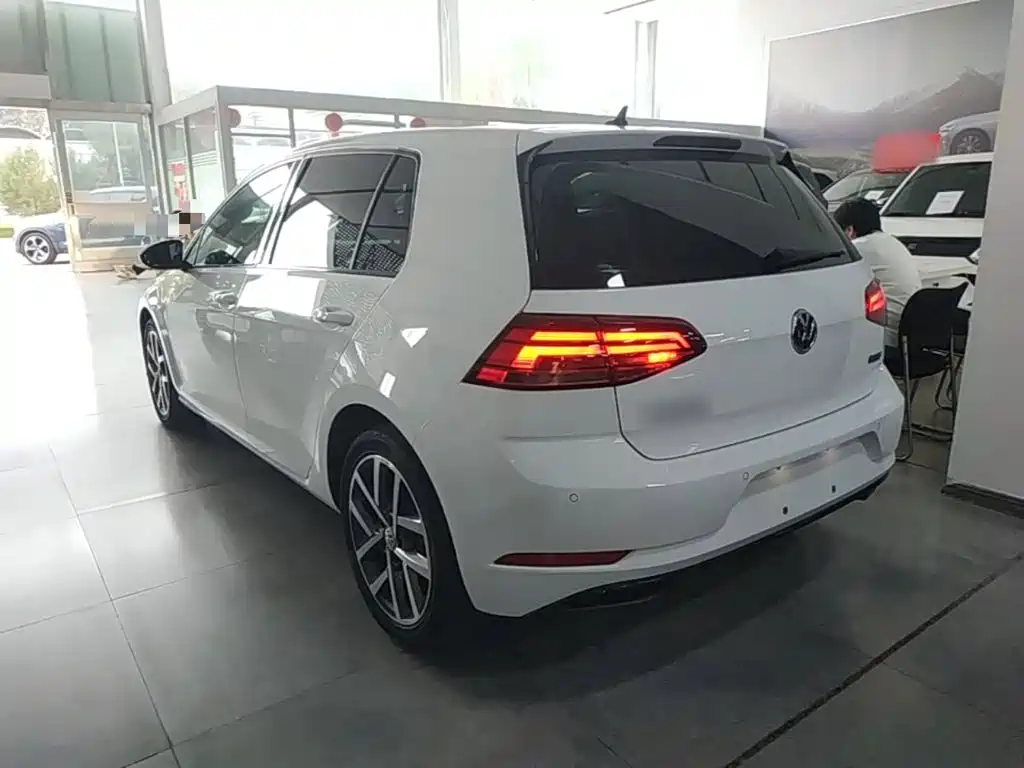 Volkswagen Golf — миниатюра 5