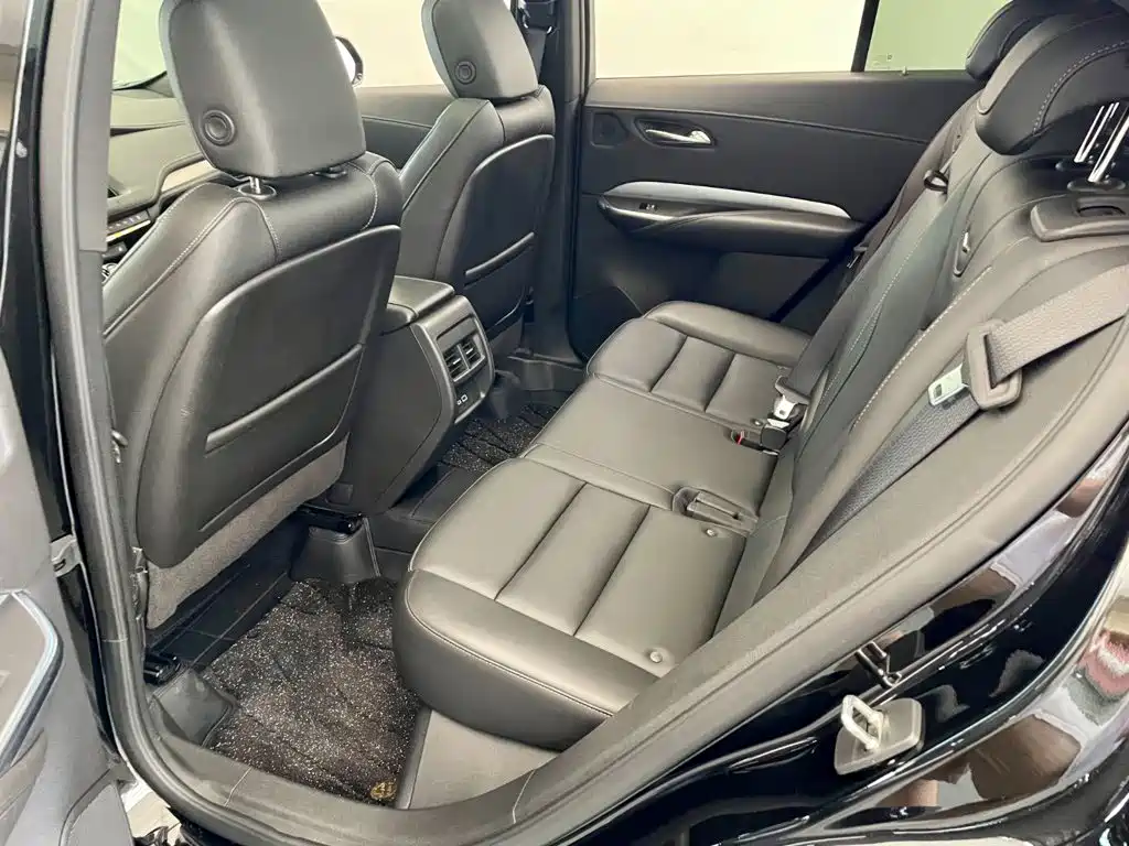 Cadillac XT4 — миниатюра 7
