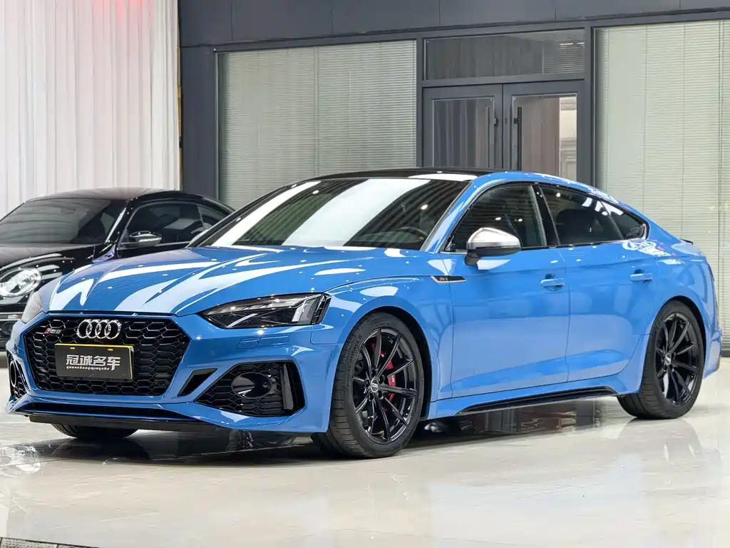 AUDI RS 5