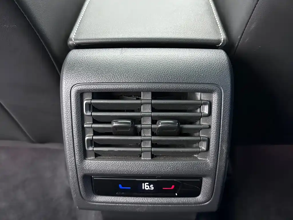 Volkswagen Golf — миниатюра 14