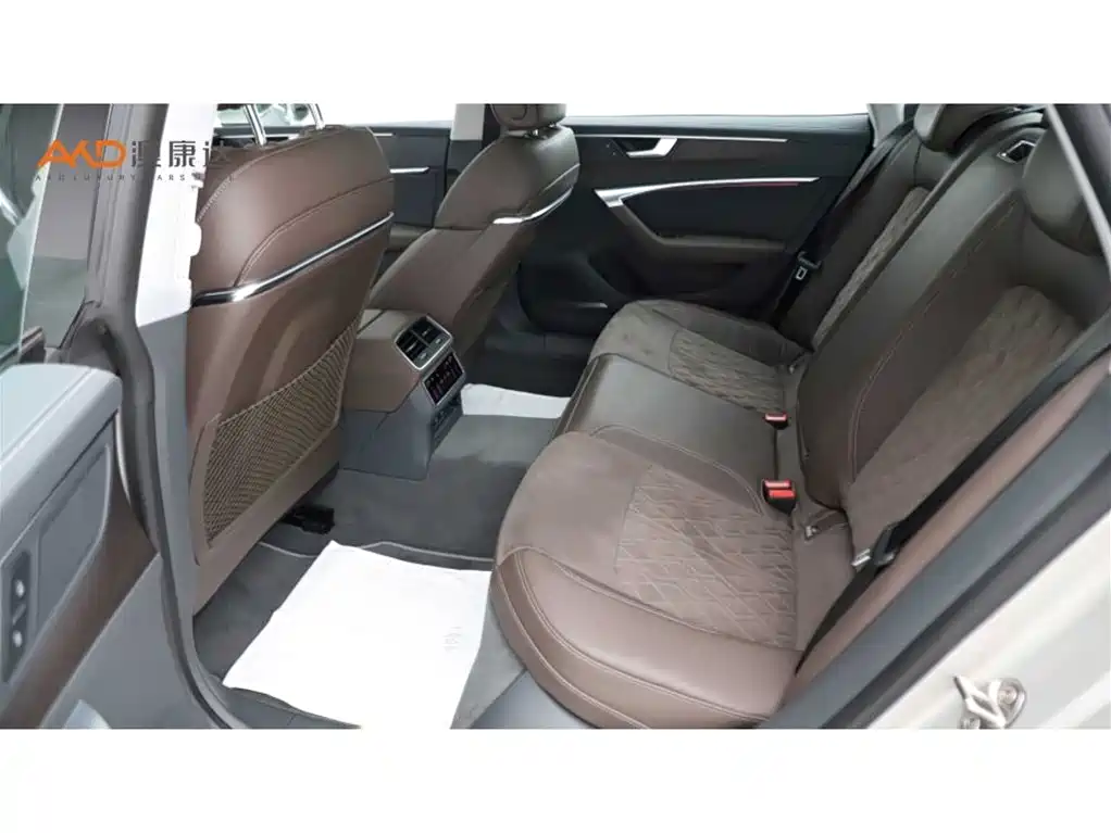 Audi A7L 2022 45 TFSI quattro S-line