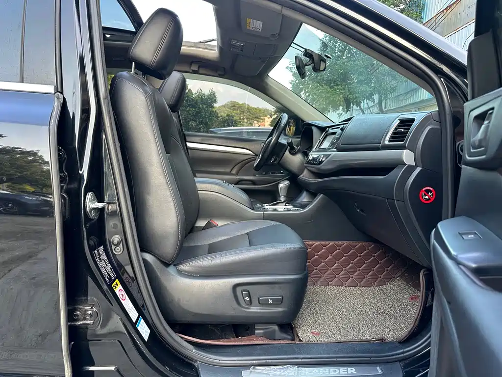 Toyota Highlander — миниатюра 10