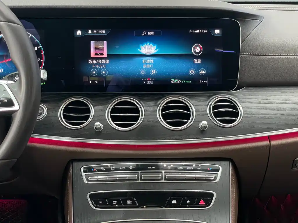 MERCEDES-BENZ E CLASS