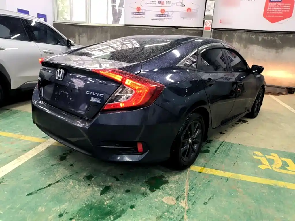 Honda Civic — миниатюра 7