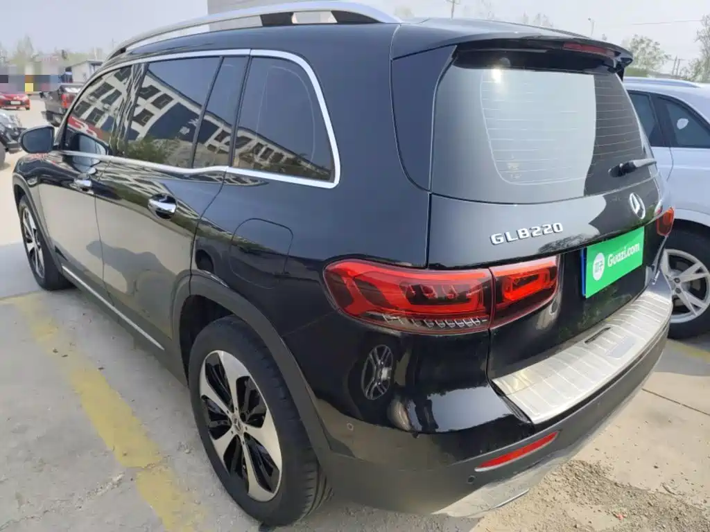 Mercedes-Benz GLB — миниатюра 23