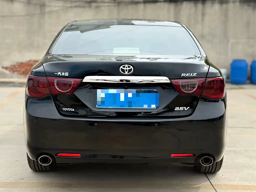 Toyota Reiz — миниатюра 4