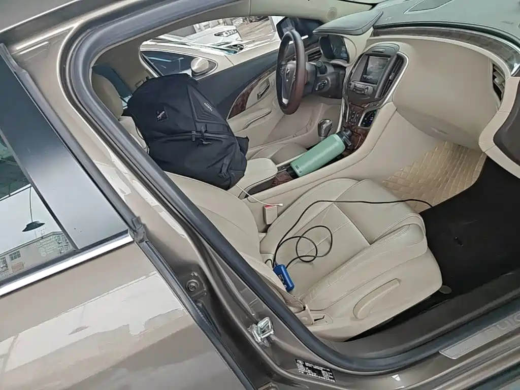 Buick LaCrosse — миниатюра 25