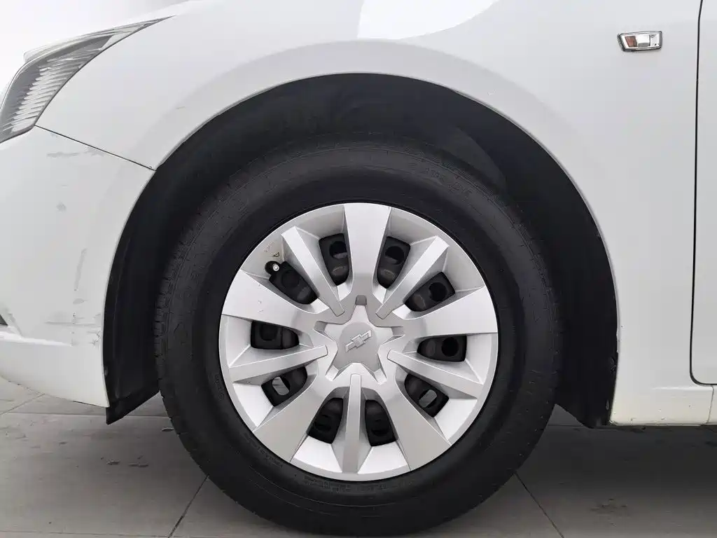 Chevrolet Cruze — миниатюра 17