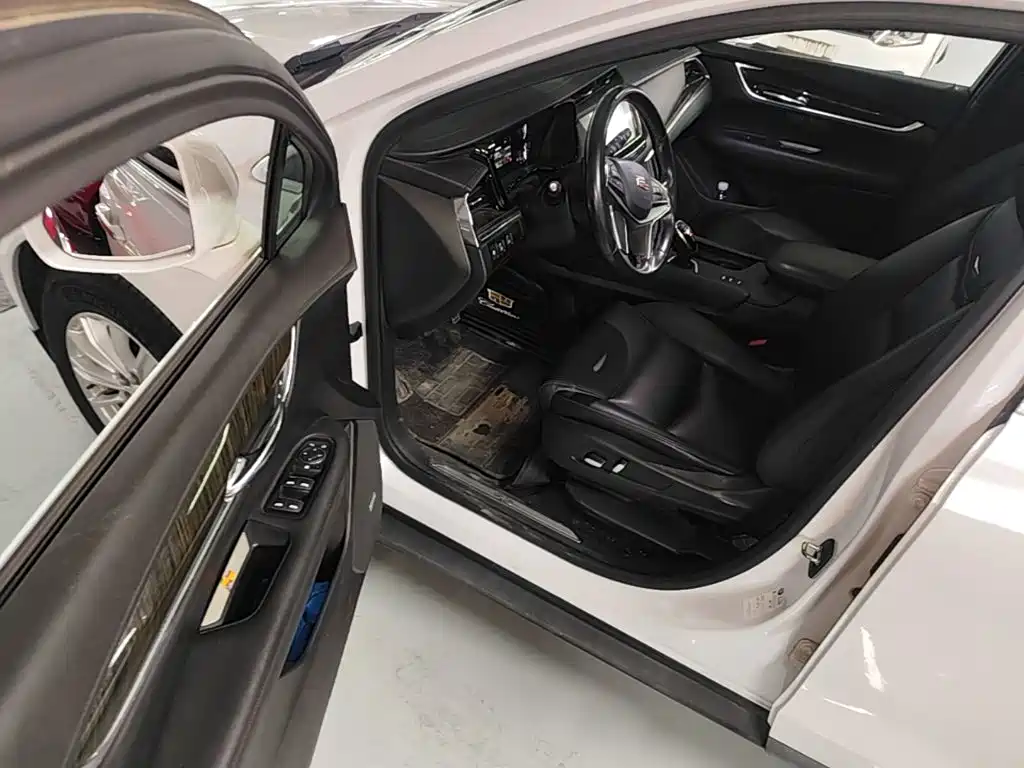 Cadillac XT5 — миниатюра 16