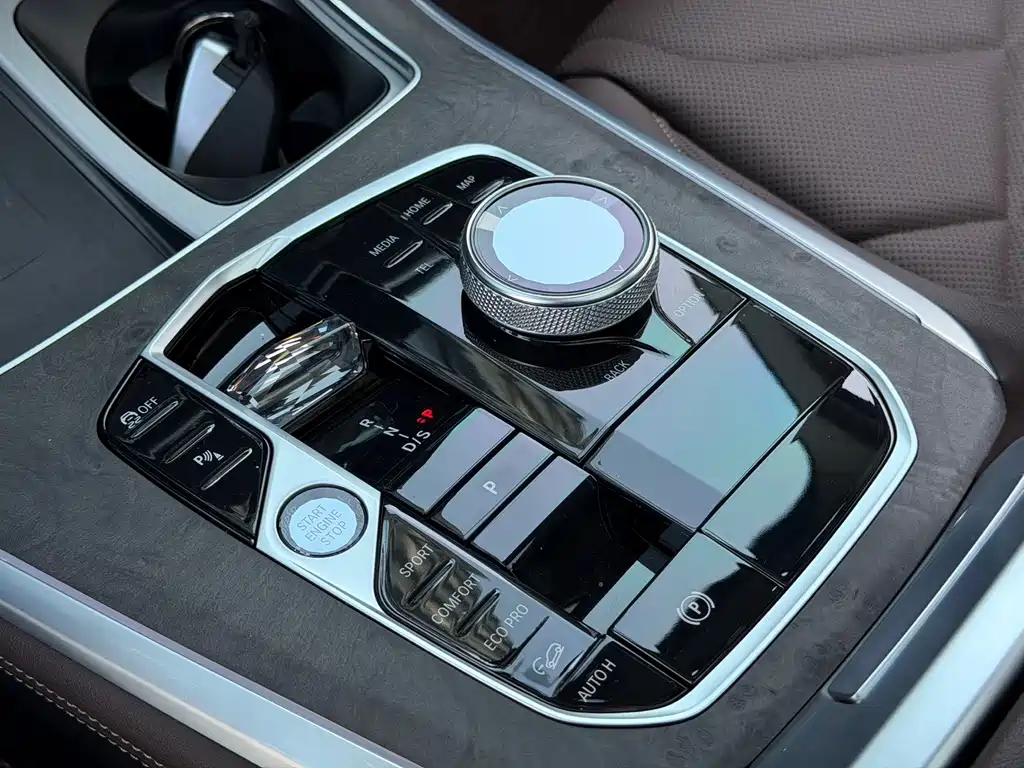 BMW X5 — миниатюра 9
