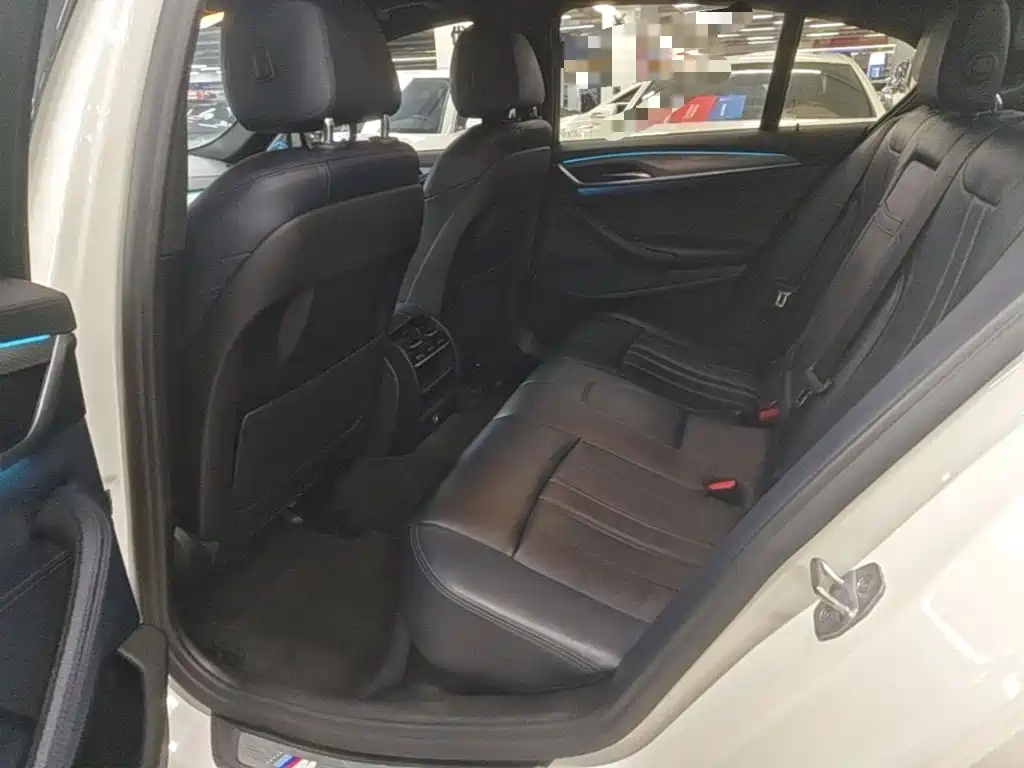 BMW 5 Series (Import) — миниатюра 17