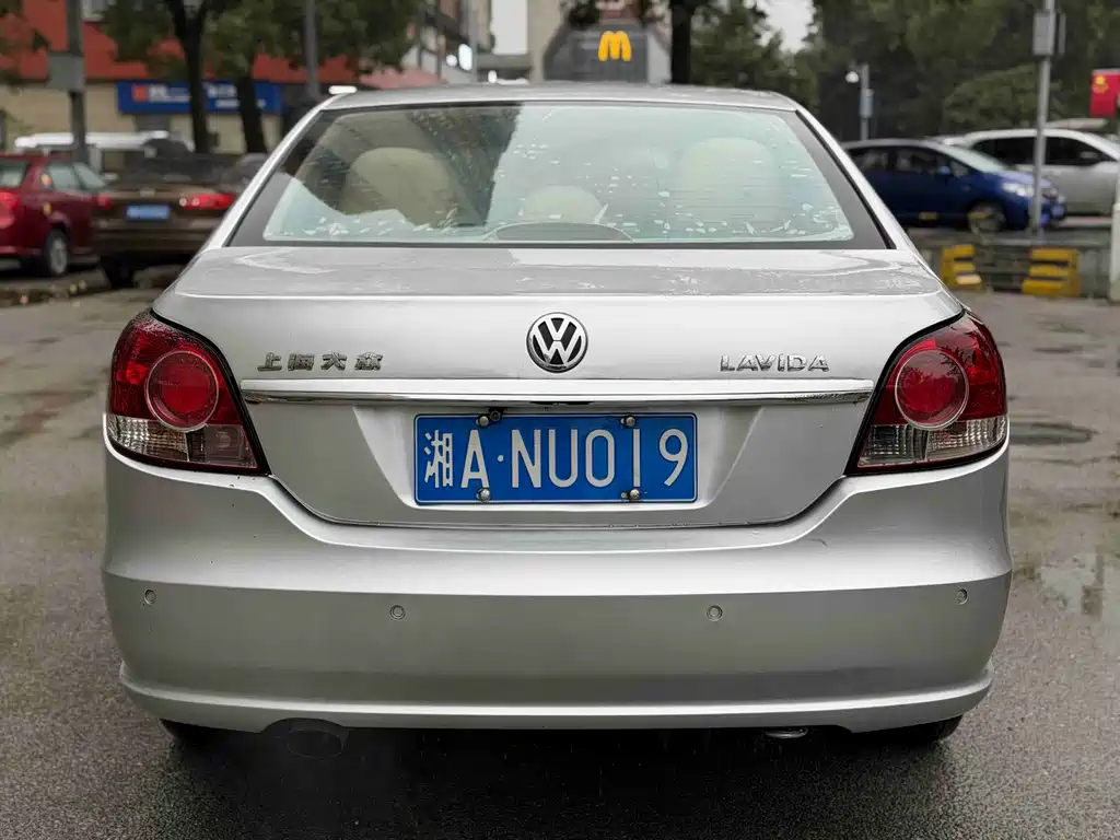 Volkswagen Lavida — миниатюра 5