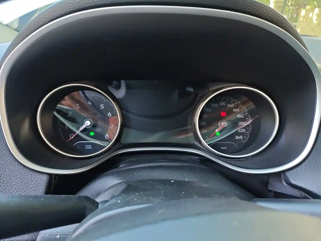 Jeep Compass — миниатюра 12