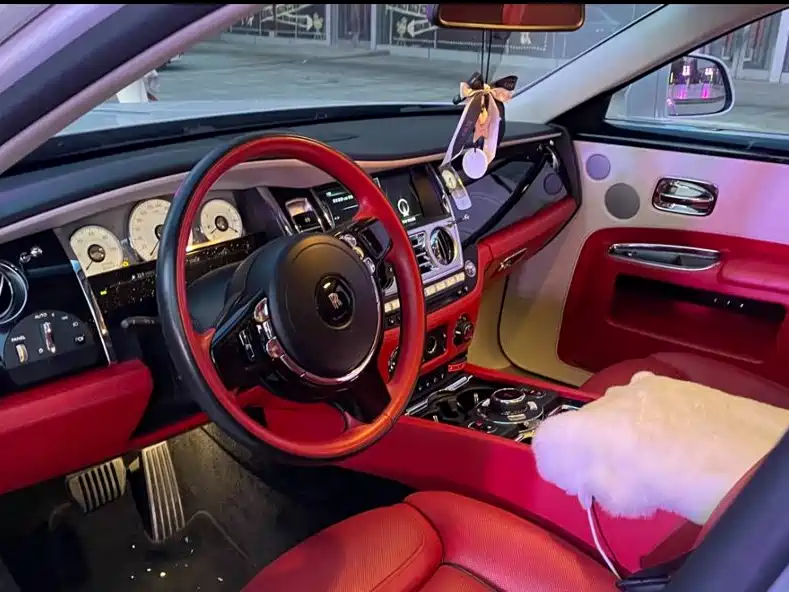 Rolls-Royce Ghost — миниатюра 10