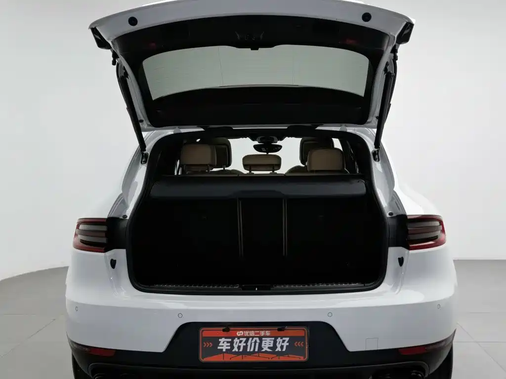 Porsche Macan — миниатюра 16