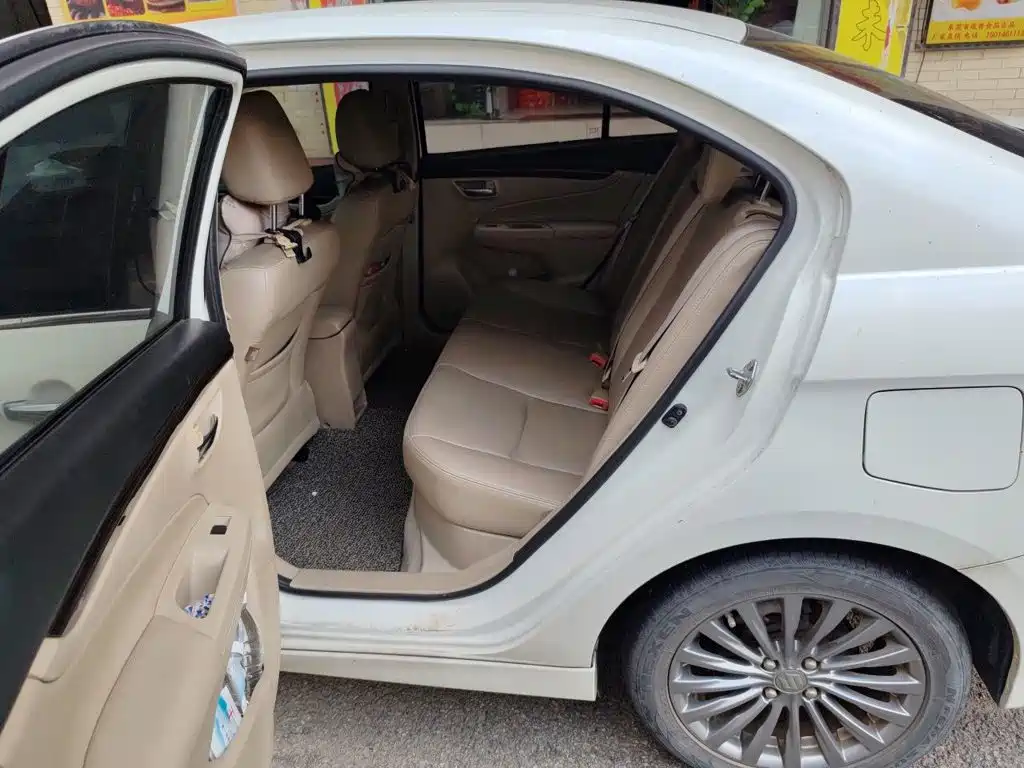 Suzuki Alivio — миниатюра 18