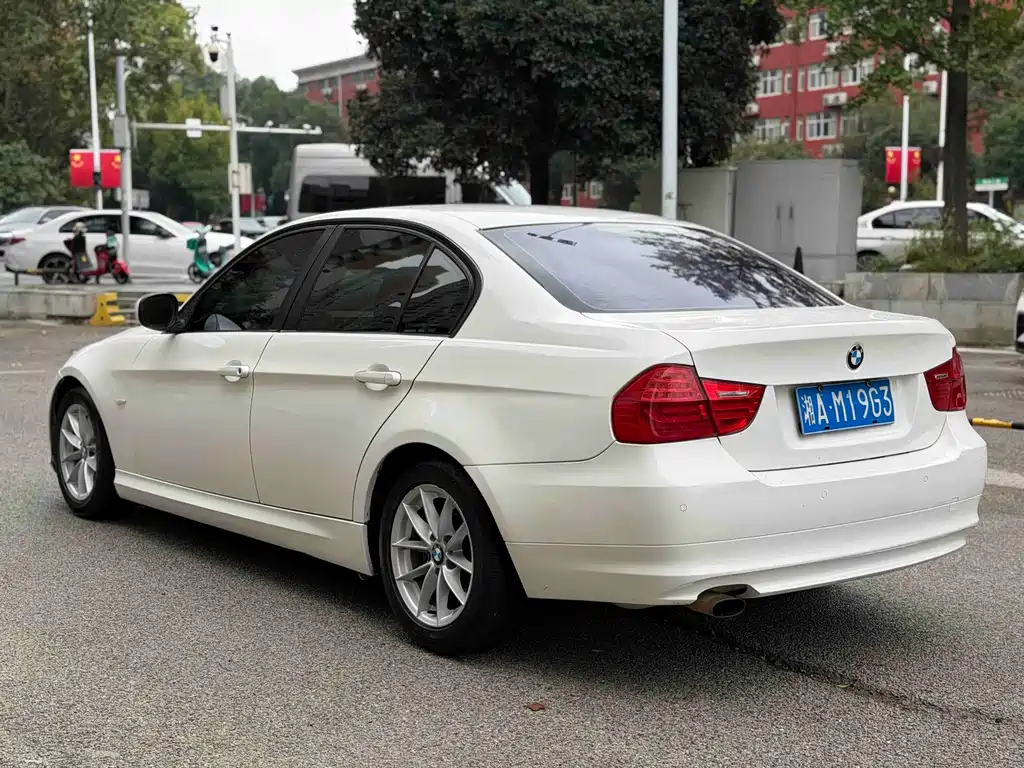 BMW 3 Series — миниатюра 6