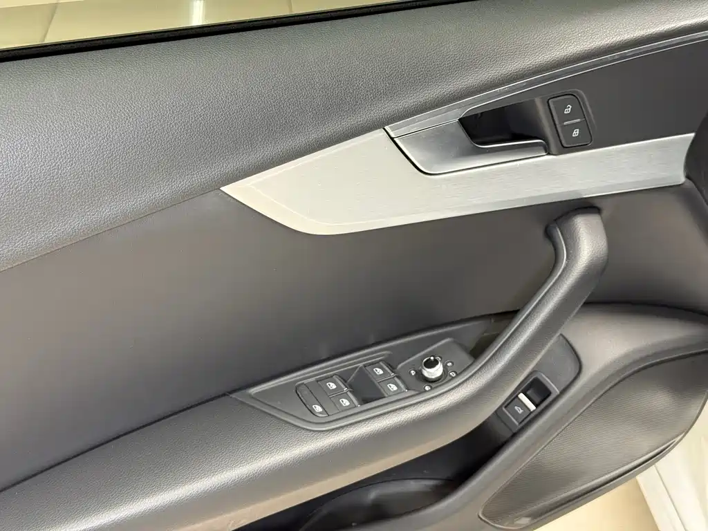 Audi A4L — миниатюра 16