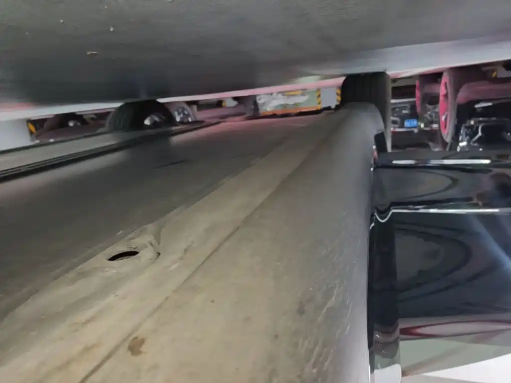 Tesla Model Y — миниатюра 21