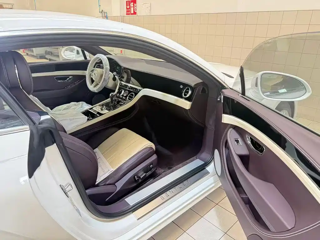 Bentley Continental PHEV — миниатюра 6