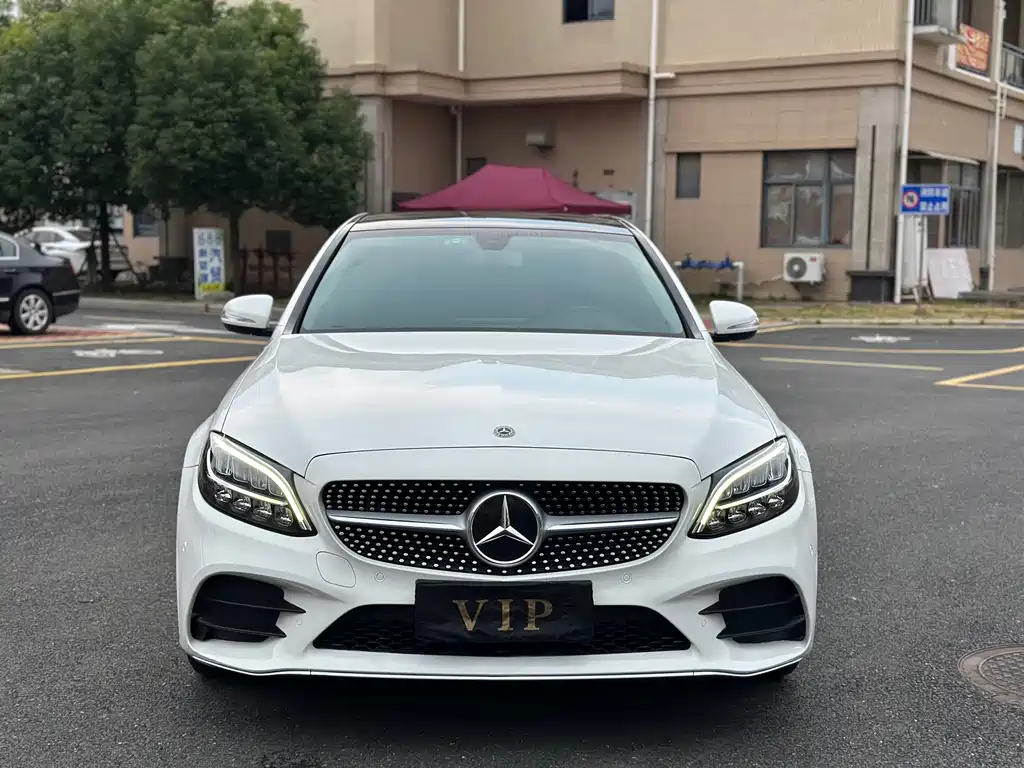 Mercedes-Benz C-Class — миниатюра 2