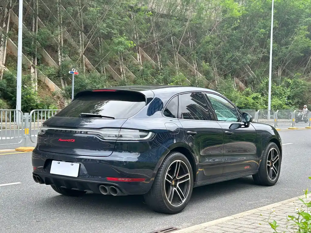 Porsche Macan — миниатюра 12