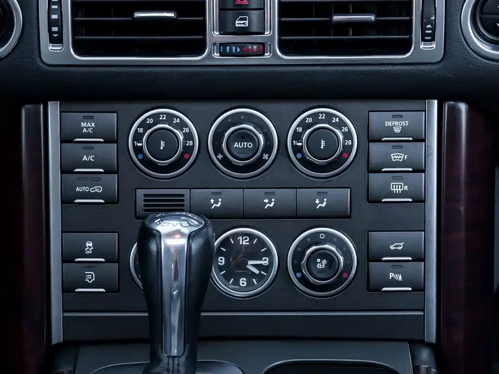 Land Rover Range Rover — миниатюра 15
