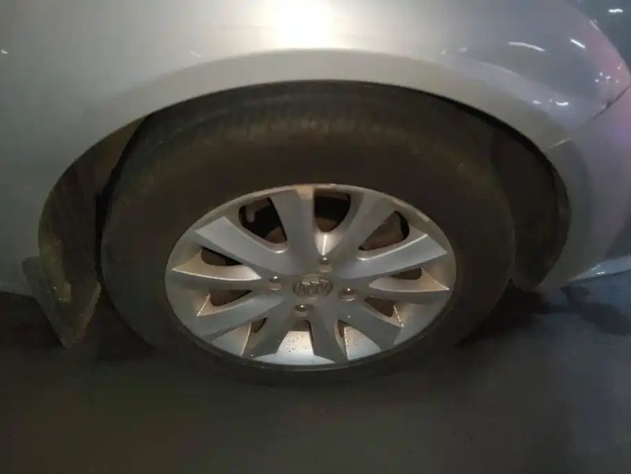 Buick Excelle — миниатюра 6